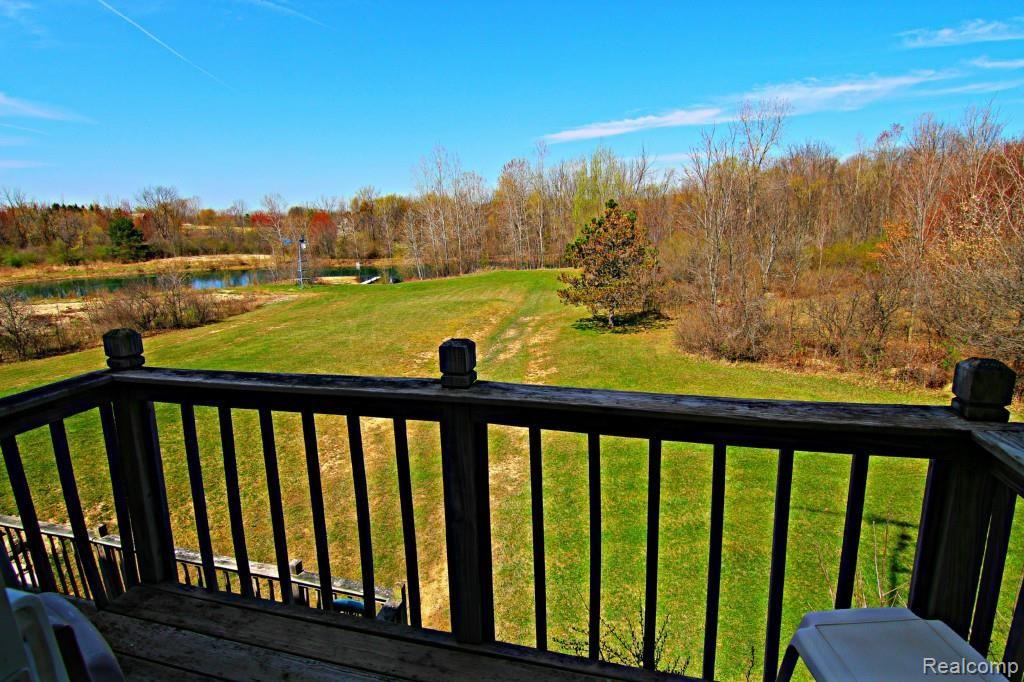 1520 West Reid Road Flint, MI 48507 - Photo 8 of 36