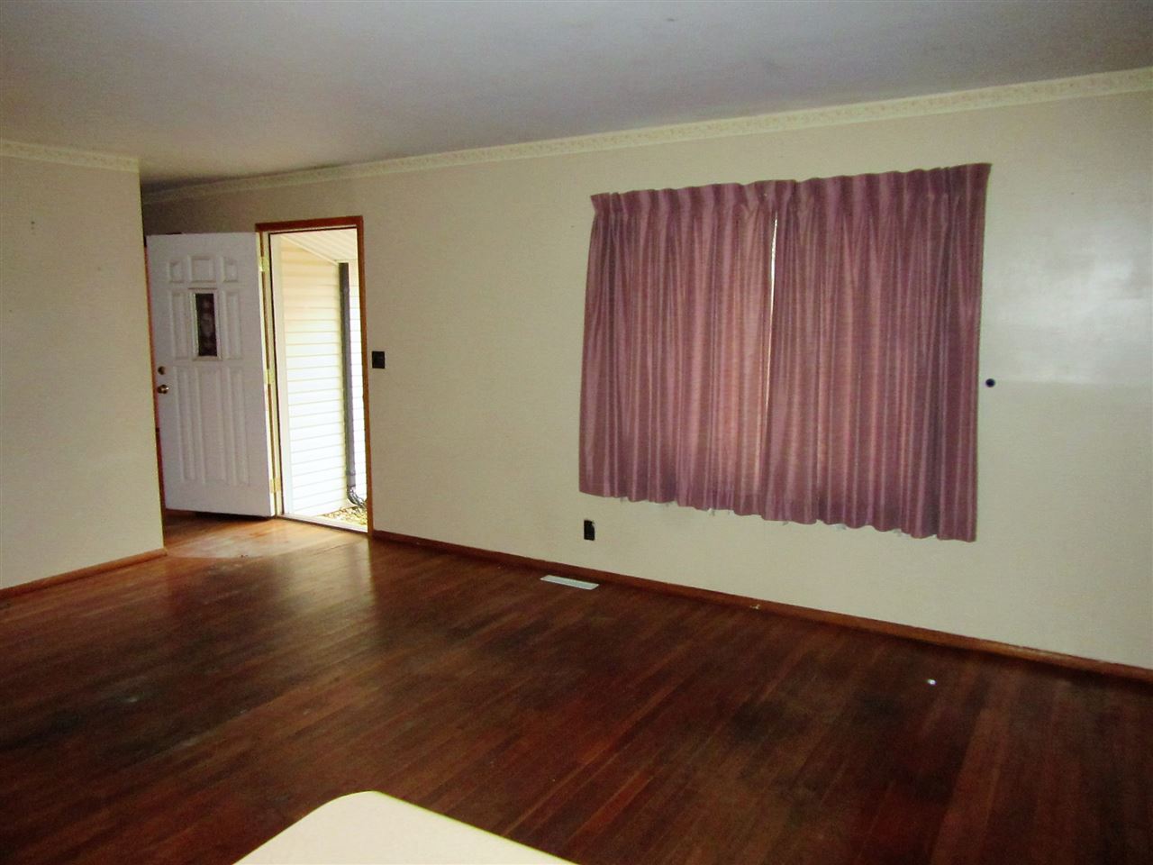 2405 Judah Logan Road Bedford, IN 47421 - Photo 3 of 20