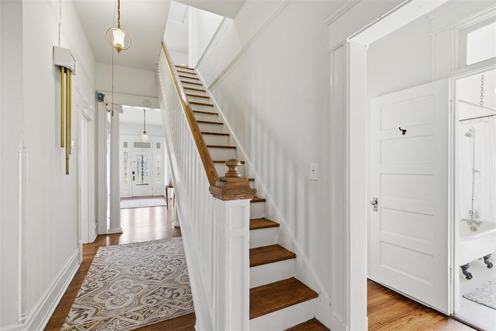 2264 Lipscomb Street Fort Worth, TX 76110 - Photo 13 of 40