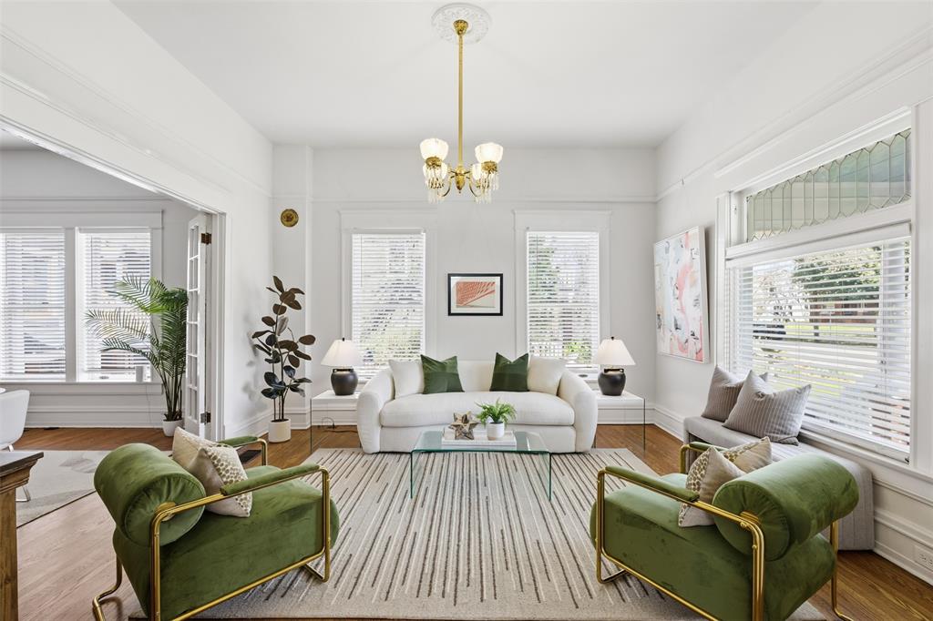 2264 Lipscomb Street Fort Worth, TX 76110 - Photo 2 of 40