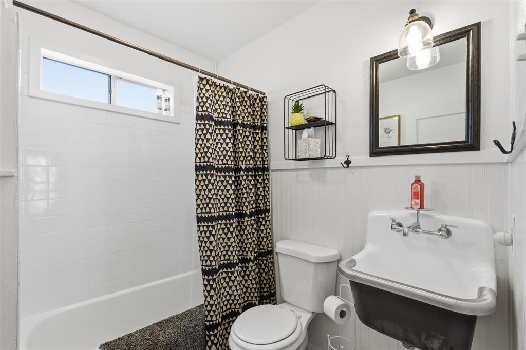 2264 Lipscomb Street Fort Worth, TX 76110 - Photo 34 of 40 Unit A