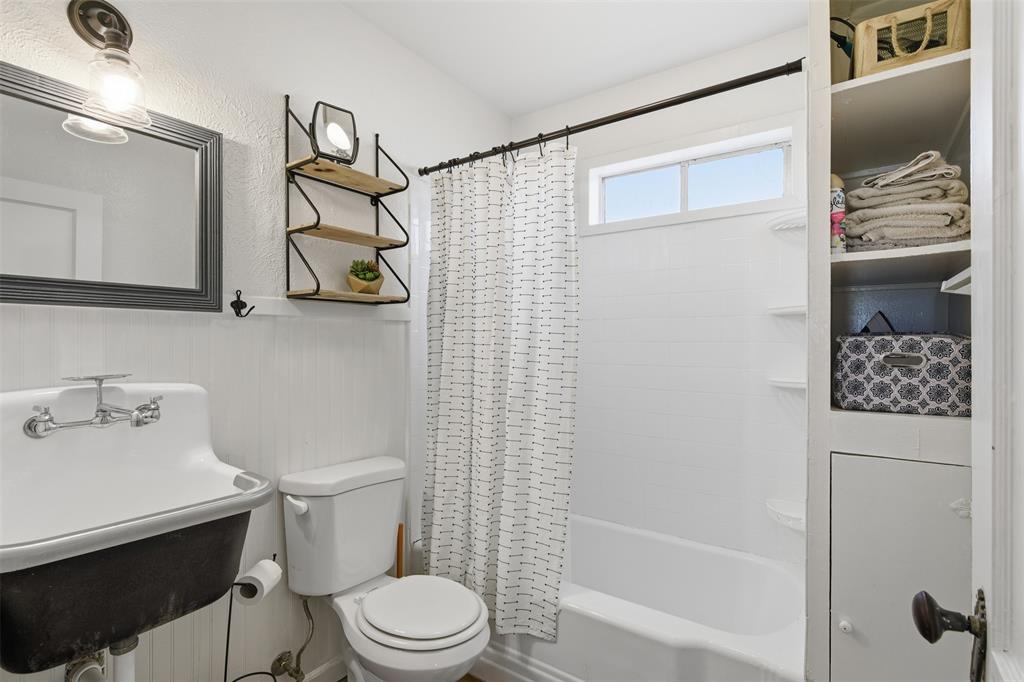 2264 Lipscomb Street Fort Worth, TX 76110 - Photo 38 of 40 Unit B