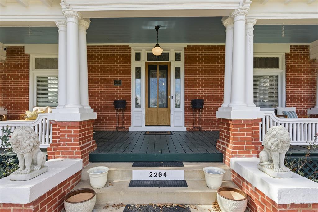 2264 Lipscomb Street Fort Worth, TX 76110 - Photo 5 of 40