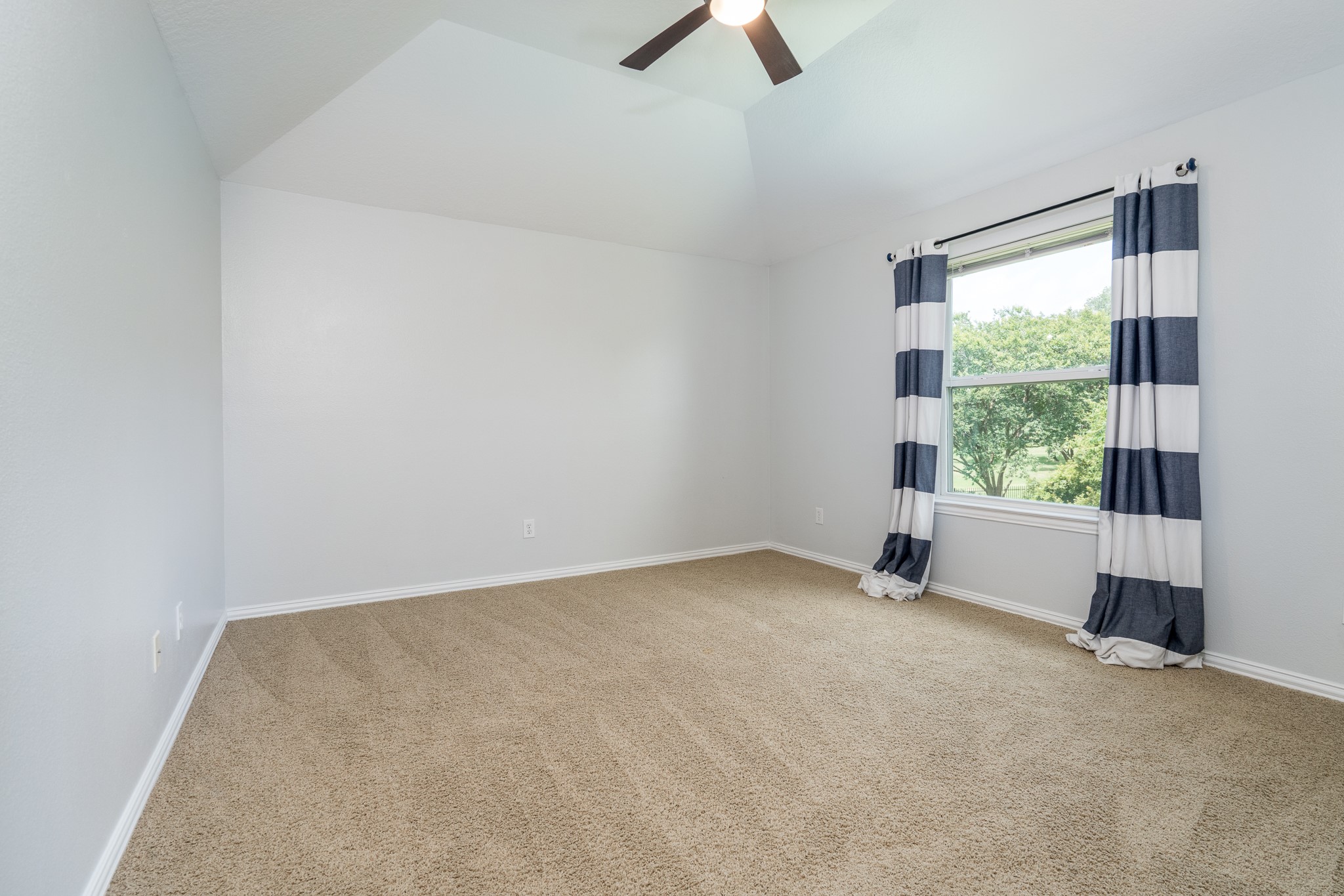 5914 Oakmoss Trail Spring, TX 77379 - Photo 25 of 50 Another secondary bedroom ready for a new resident to make it their own!