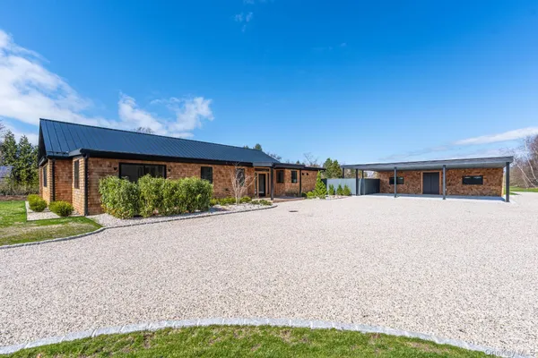 $3,500,000 | 2050 Depot Lane, Cutchogue, NY 11935