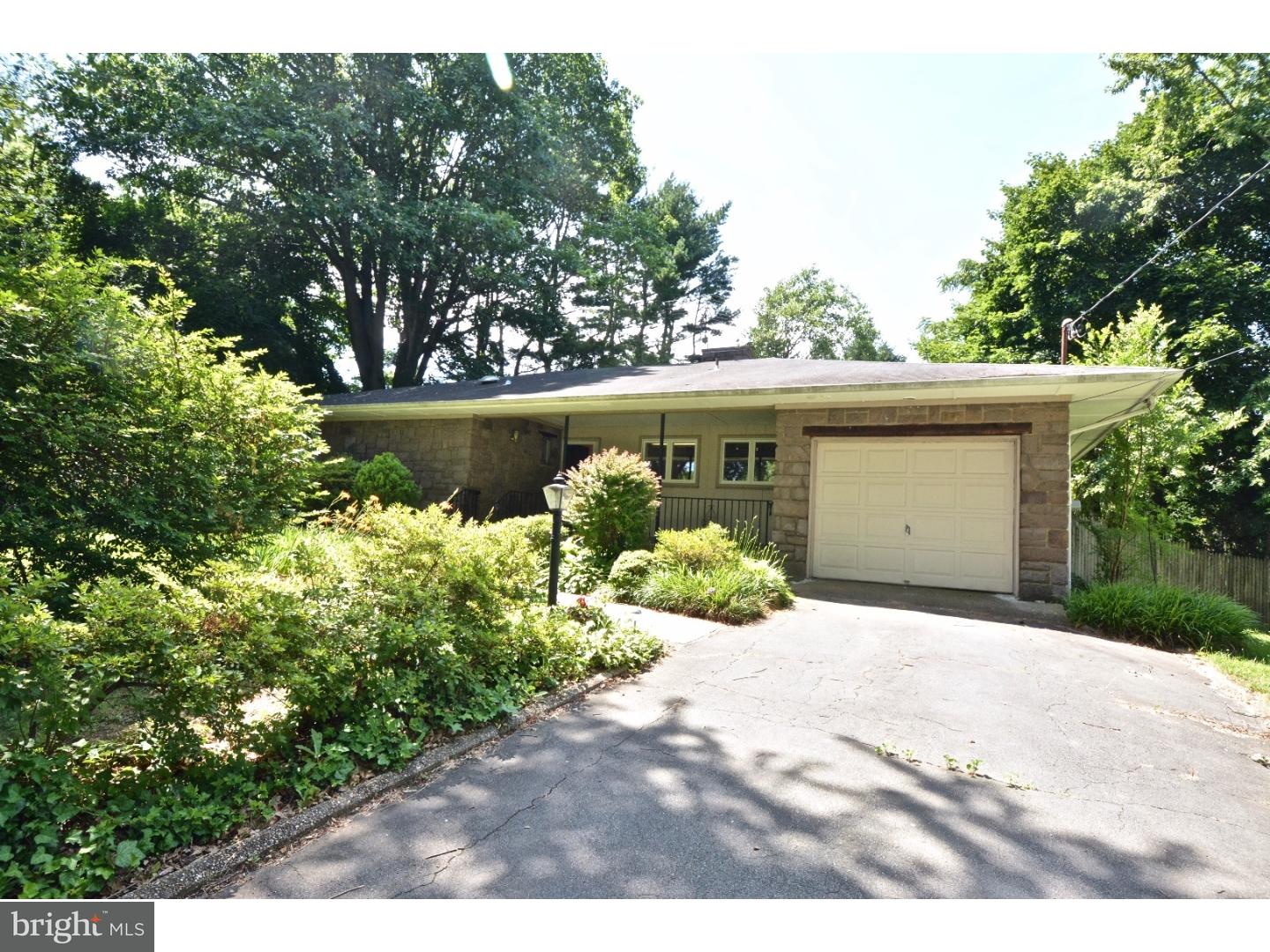 104 Bull Run Road Ewing, NJ 08638 - Photo 2 of 22