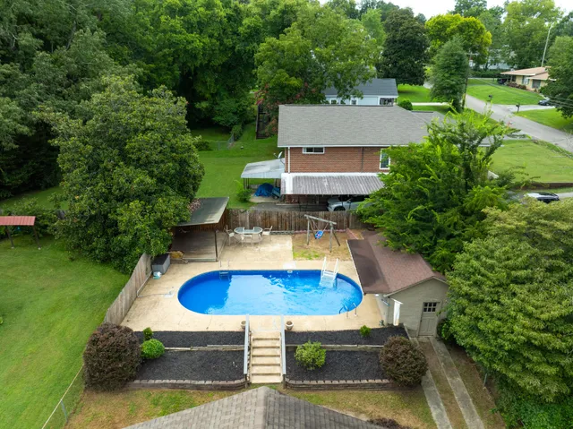 $319,000 | 703 Belvoir Avenue, Chattanooga, TN 37412