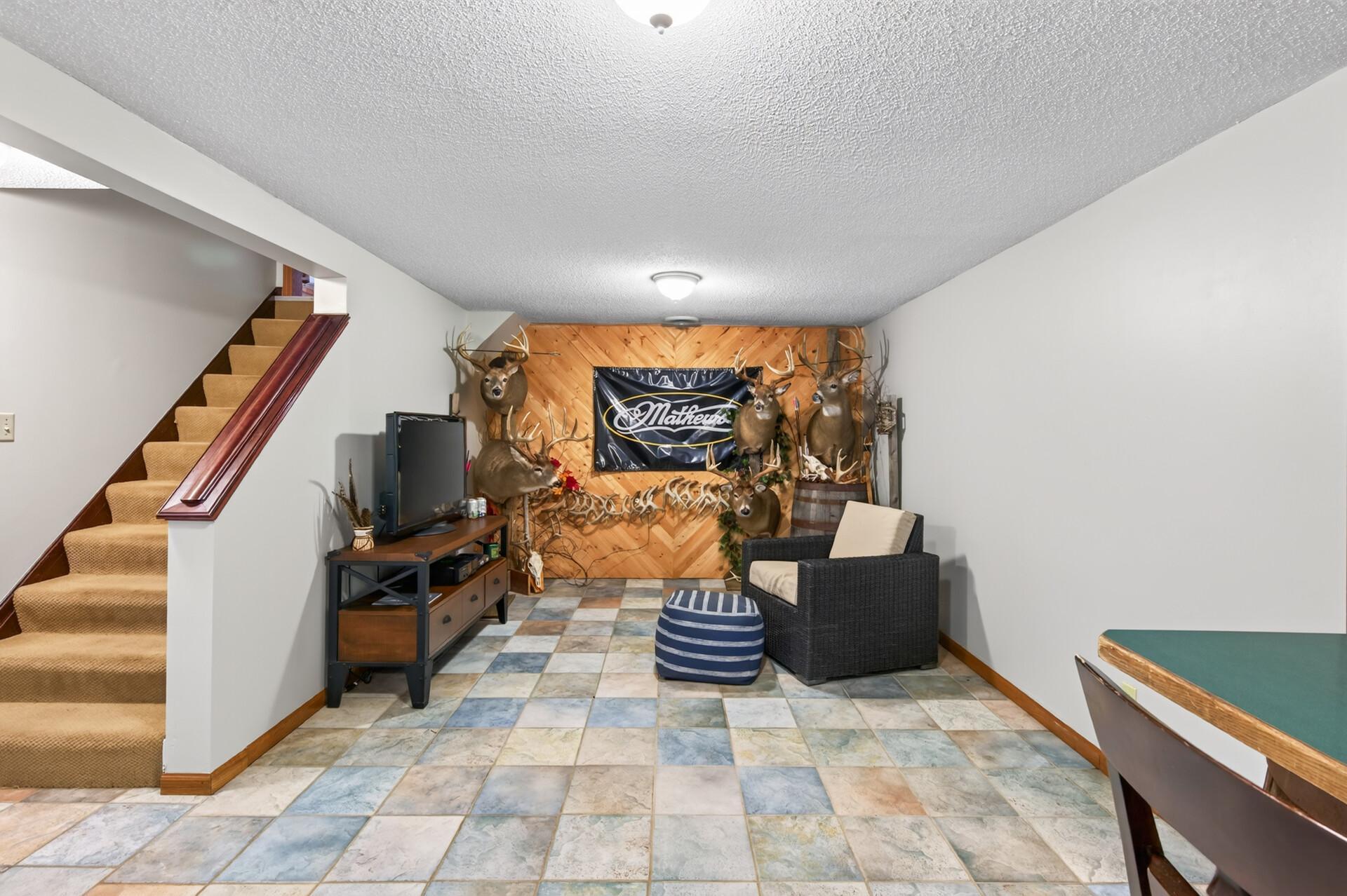 7146 Military Road Woodbury, MN 55129 - Photo 16 of 65 Gallery Image 16