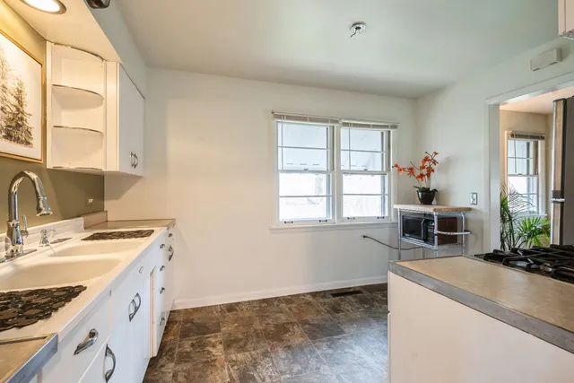 $2,650 | 735 Chestnut Street, Deerfield, IL 60015