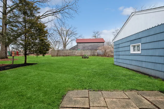 $2,650 | 735 Chestnut Street, Deerfield, IL 60015