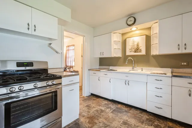 $2,650 | 735 Chestnut Street, Deerfield, IL 60015