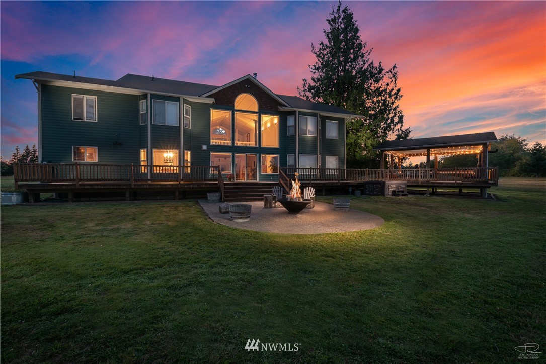 1830 East Smith Road Bellingham, WA 98226 - Photo 1 of 40 Gallery Image 1