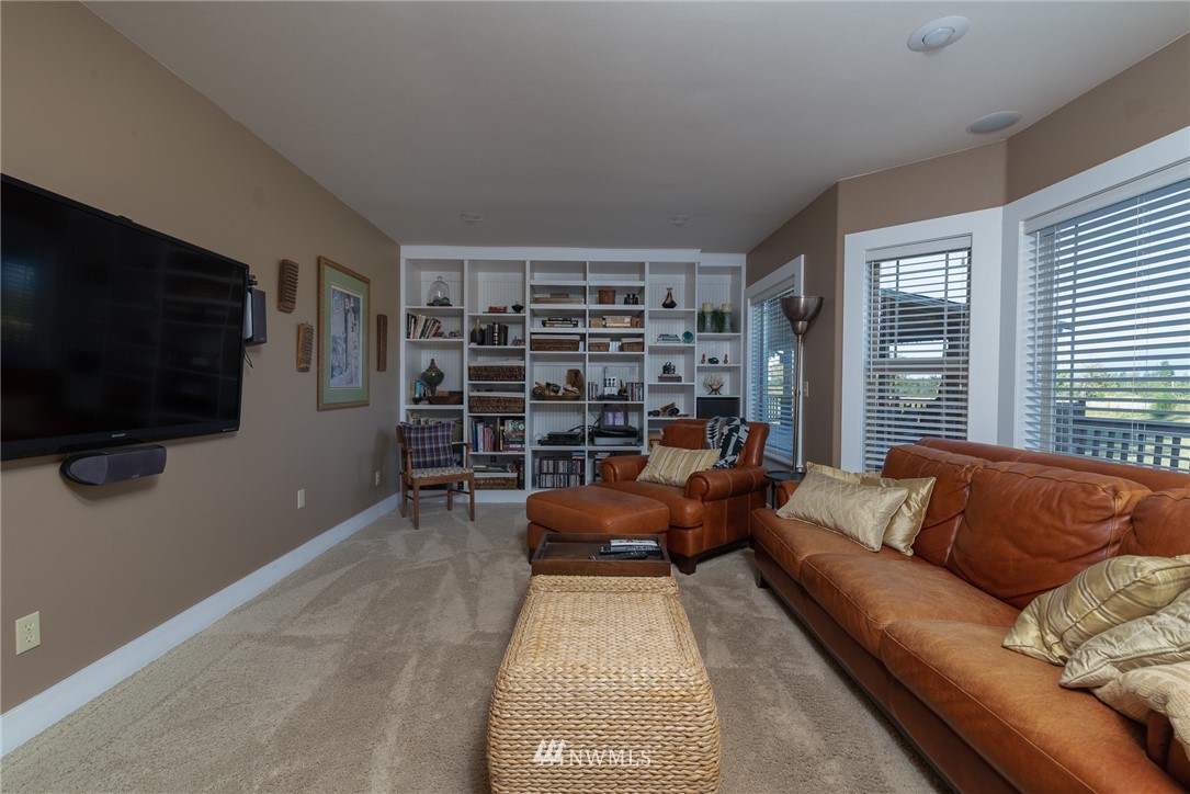 1830 East Smith Road Bellingham, WA 98226 - Photo 12 of 40 Gallery Image 12