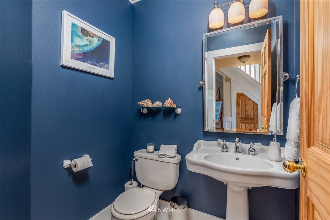 1830 East Smith Road Bellingham, WA 98226 - Photo 13 of 40 Gallery Image 13
