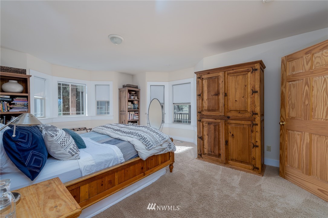 1830 East Smith Road Bellingham, WA 98226 - Photo 14 of 40 Gallery Image 14