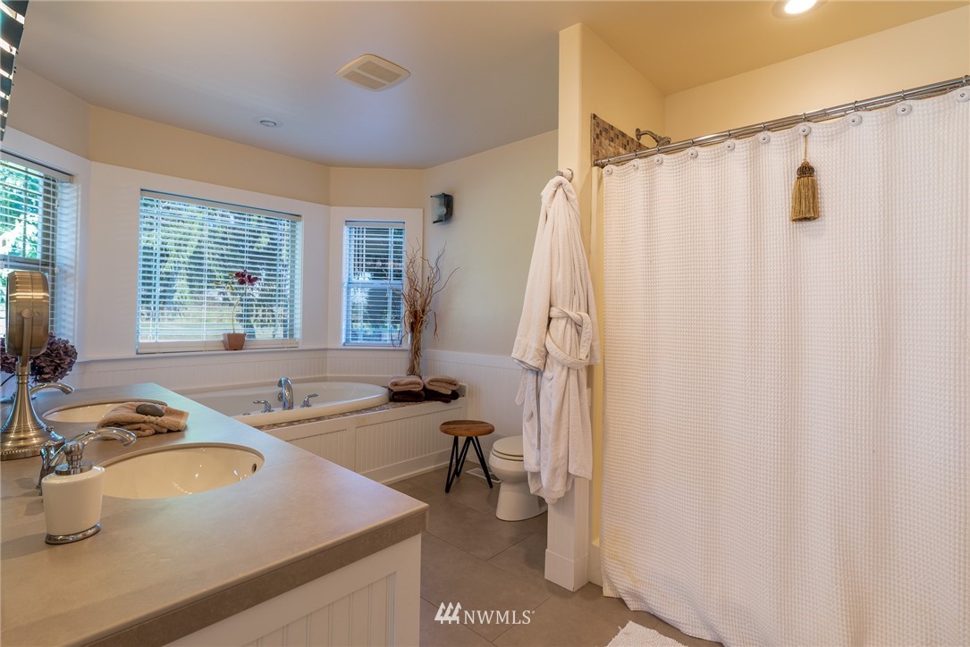 1830 East Smith Road Bellingham, WA 98226 - Photo 16 of 40 Gallery Image 16