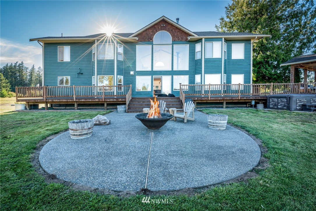 1830 East Smith Road Bellingham, WA 98226 - Photo 3 of 40 Gallery Image 3