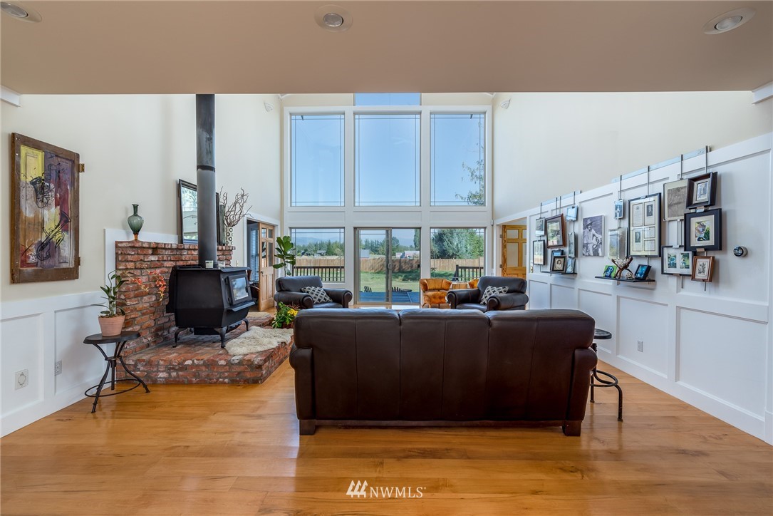 1830 East Smith Road Bellingham, WA 98226 - Photo 4 of 40 Gallery Image 4