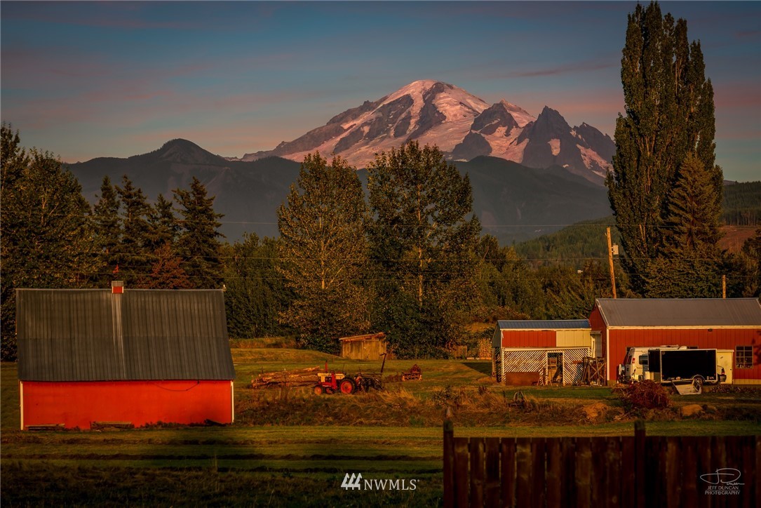 1830 East Smith Road Bellingham, WA 98226 - Photo 39 of 40 Gallery Image 39