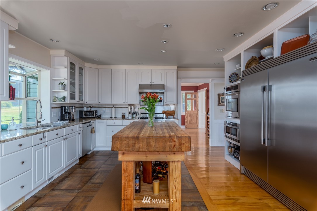 1830 East Smith Road Bellingham, WA 98226 - Photo 9 of 40 Gallery Image 9
