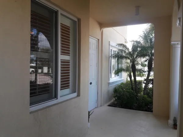 $2,600 | 37 Harbour Isle Drive East, Unit 106, Fort Pierce, FL 34949