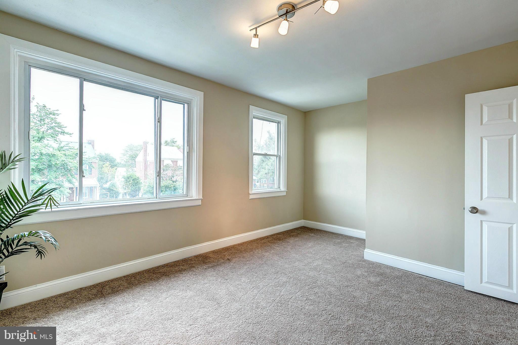 37 Wiltshire Road Baltimore, MD 21221 - Photo 15 of 29 Expansive Master Bedroom
