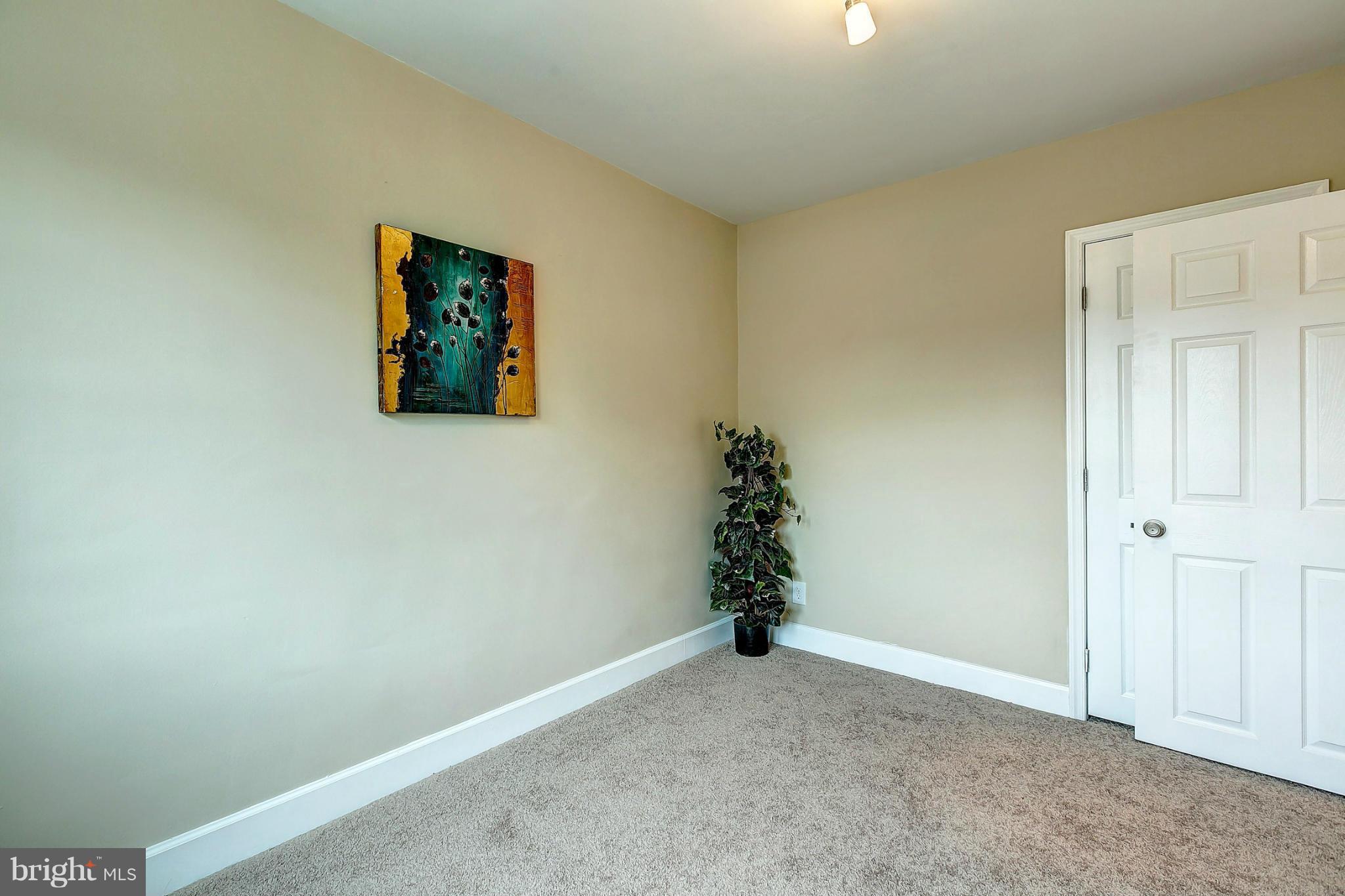 37 Wiltshire Road Baltimore, MD 21221 - Photo 18 of 29 Perfect For Family And Guests