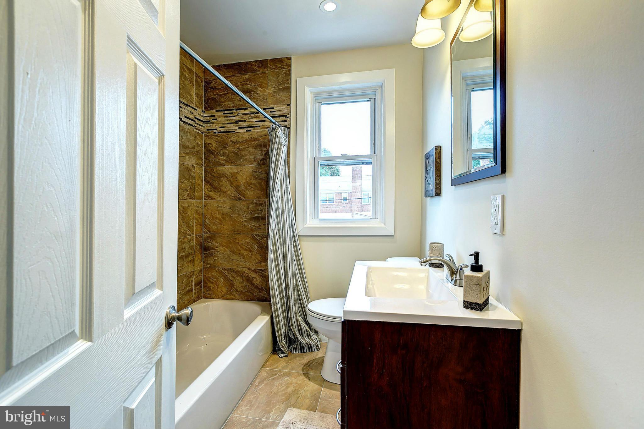 37 Wiltshire Road Baltimore, MD 21221 - Photo 21 of 29 Full Bath With Tub