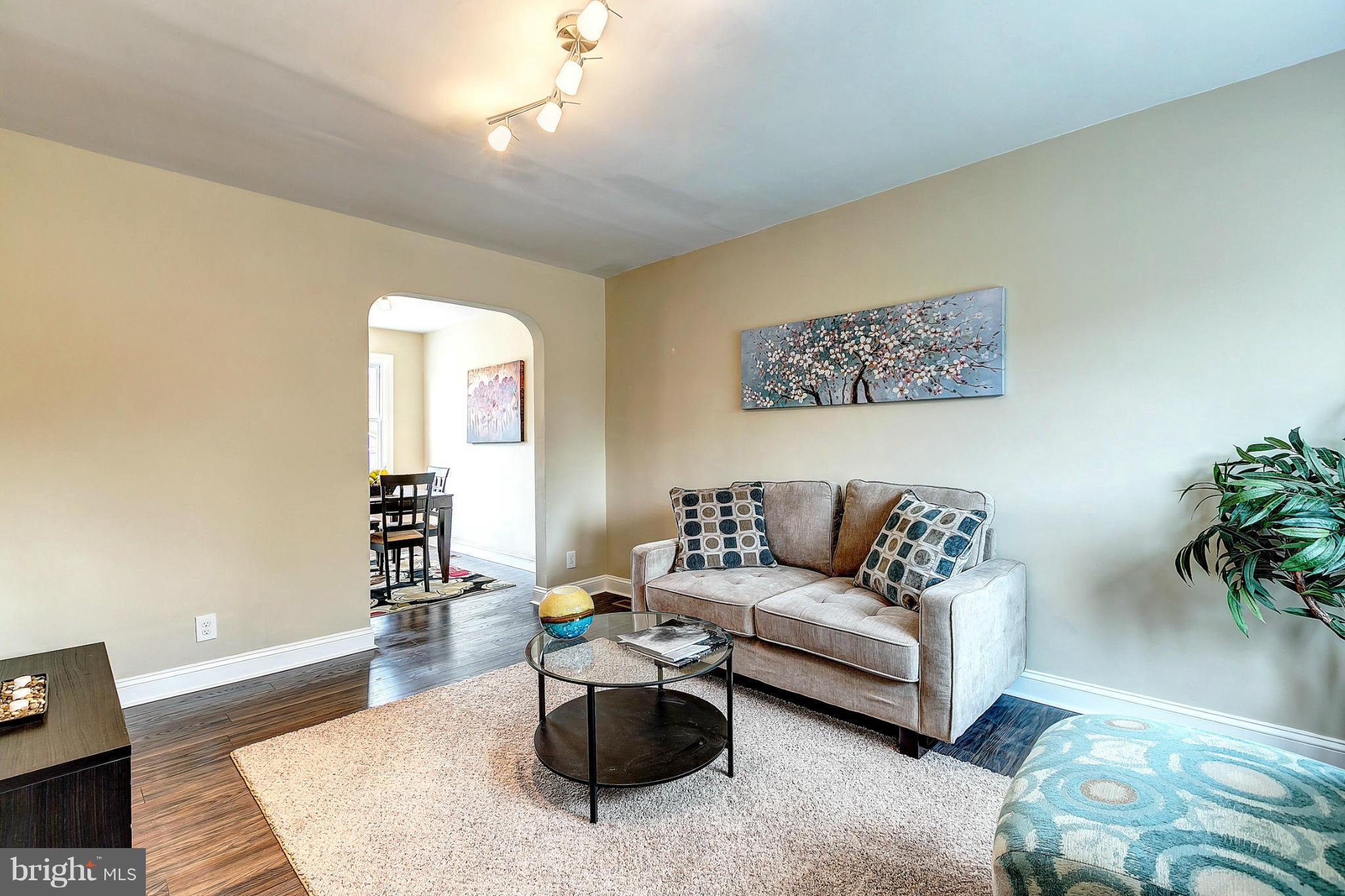 37 Wiltshire Road Baltimore, MD 21221 - Photo 5 of 29 Contemporary Lighting