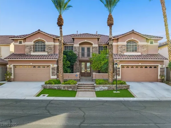 $1,188,000 | 321 Whispering Tree Avenue, Las Vegas, NV 89183