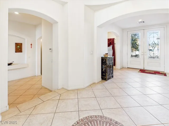 $1,188,000 | 321 Whispering Tree Avenue, Las Vegas, NV 89183