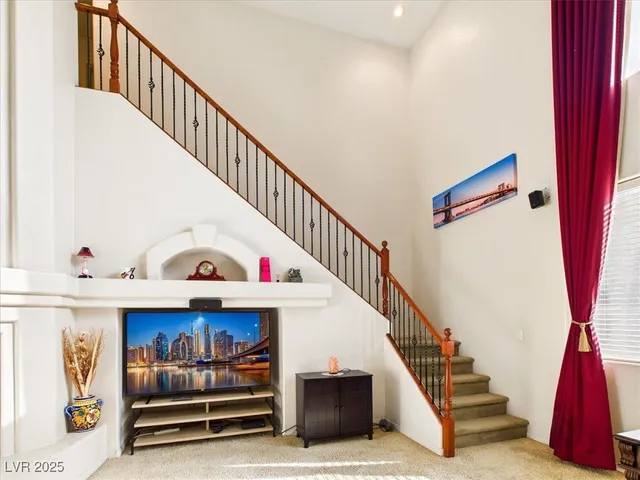 $1,188,000 | 321 Whispering Tree Avenue, Las Vegas, NV 89183