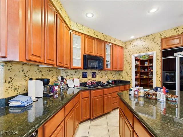 $1,188,000 | 321 Whispering Tree Avenue, Las Vegas, NV 89183