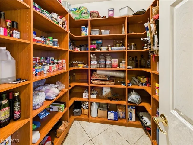 $1,188,000 | 321 Whispering Tree Avenue, Las Vegas, NV 89183