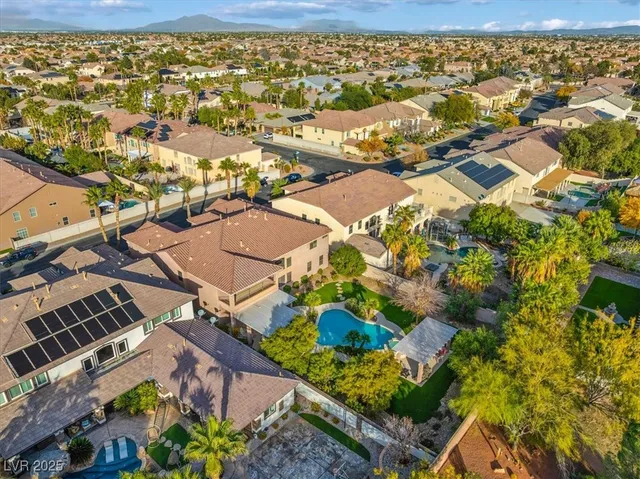 $1,188,000 | 321 Whispering Tree Avenue, Las Vegas, NV 89183