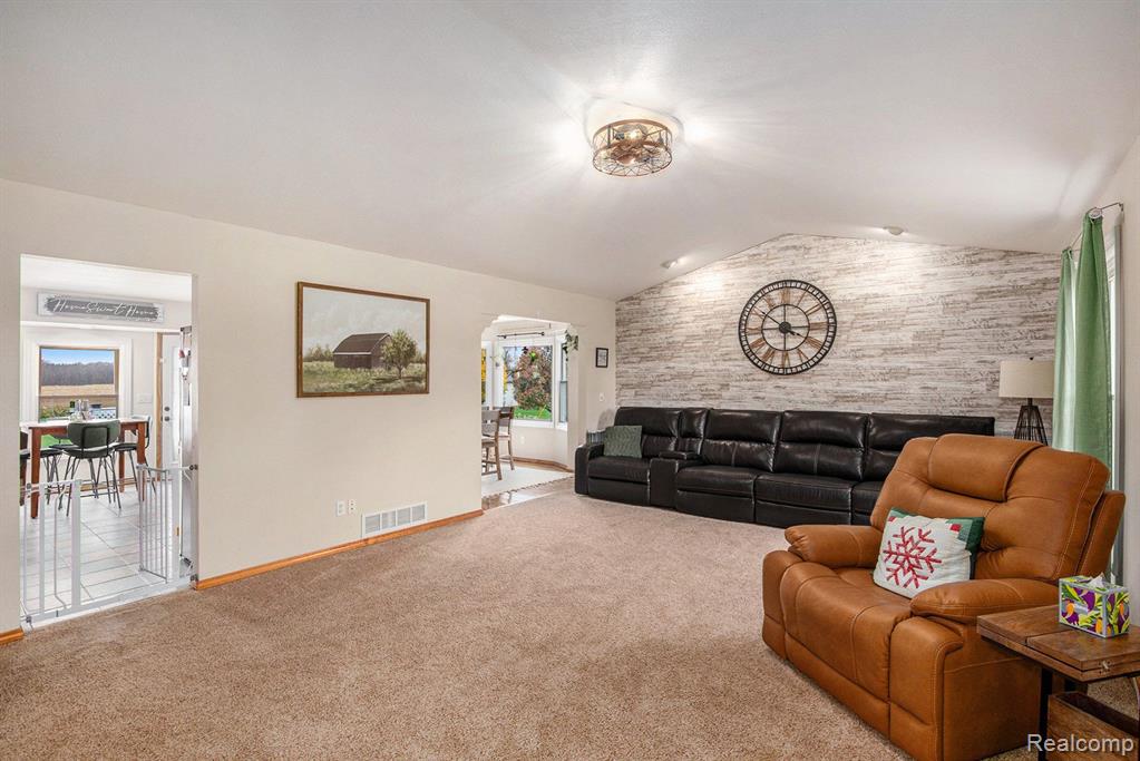 5735 Birch Run Road Millington, MI 48746 - Photo 3 of 21