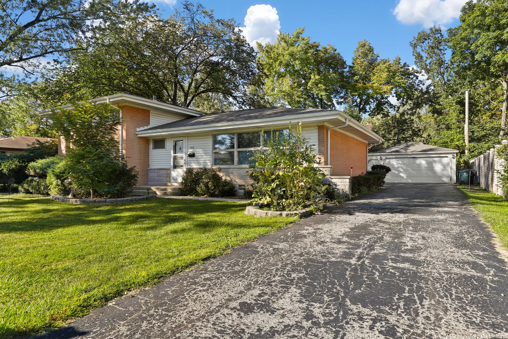 410 Ferndale Road Glenview, IL 60025 - Photo 34 of 34 a front view of house with yard and green space