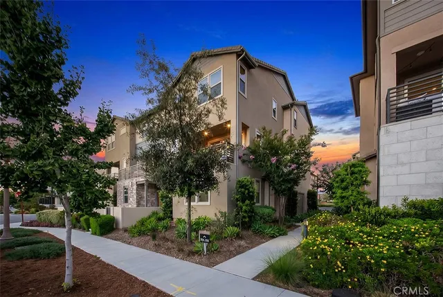 $1,365,000 | 204 Keeper, Irvine, CA 92618
