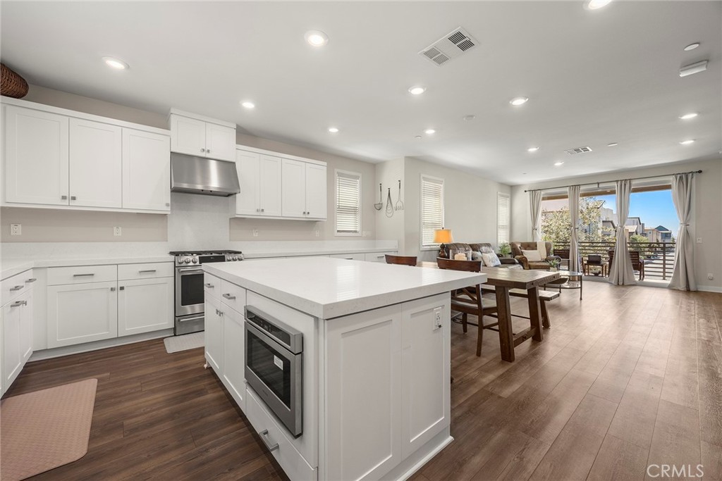 204 Keeper Irvine, CA 92618 - Photo 16 of 27 2nd Floor