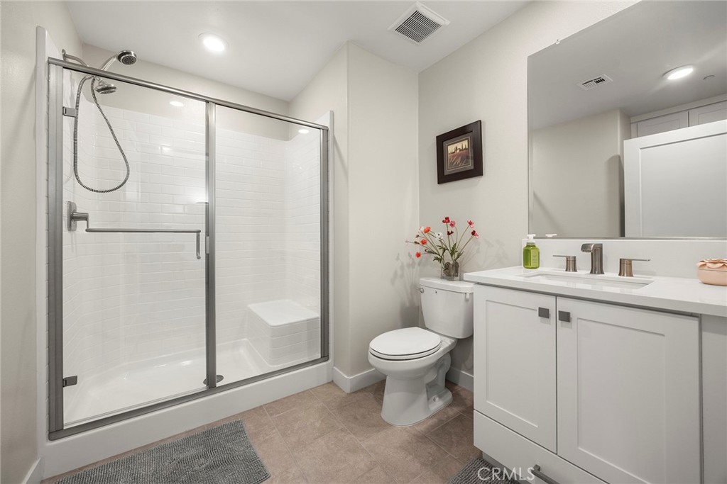 204 Keeper Irvine, CA 92618 - Photo 6 of 27 Downstairs Bathroom