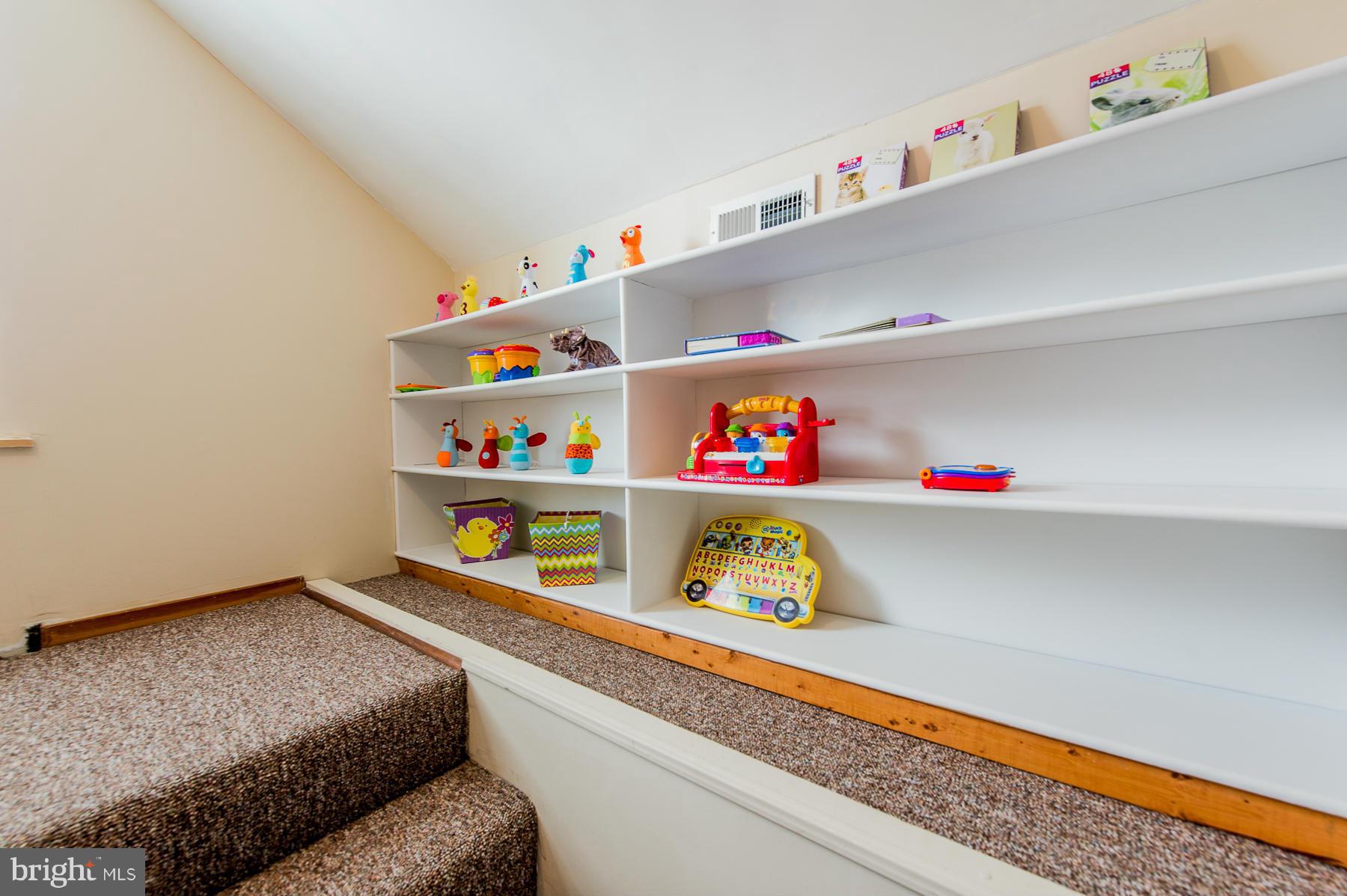 904 Hillcrest Road Hanover, MD 21076 - Photo 15 of 28 Interior (General)