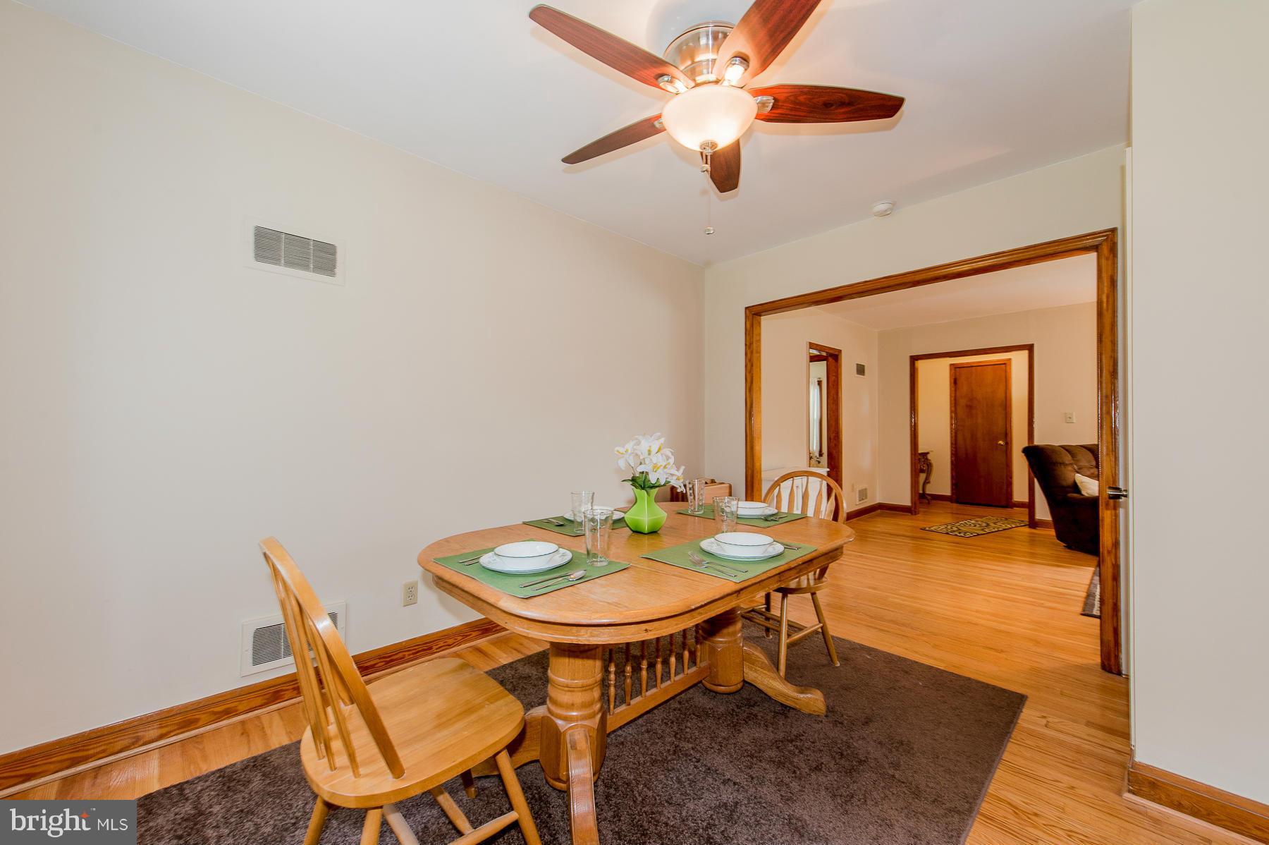 904 Hillcrest Road Hanover, MD 21076 - Photo 6 of 28 Dining Room