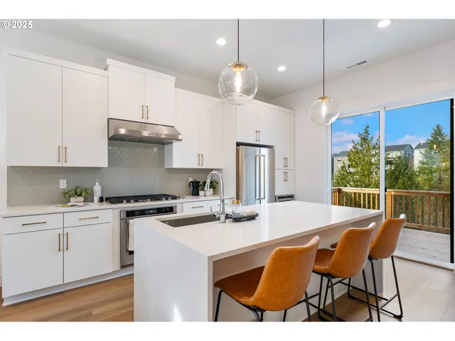 $774,000 | 16047 Northwest Holman Way, Unit L 59, Portland, OR 97229