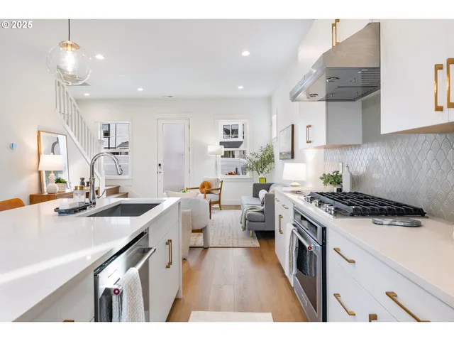 $774,000 | 16047 Northwest Holman Way, Unit L 59, Portland, OR 97229