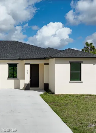 $1,850 | 714 West 12th Street, Lehigh Acres, FL 33972