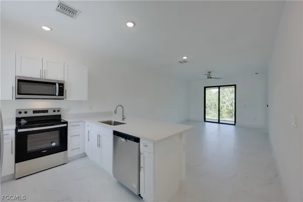 $1,850 | 714 West 12th Street, Lehigh Acres, FL 33972