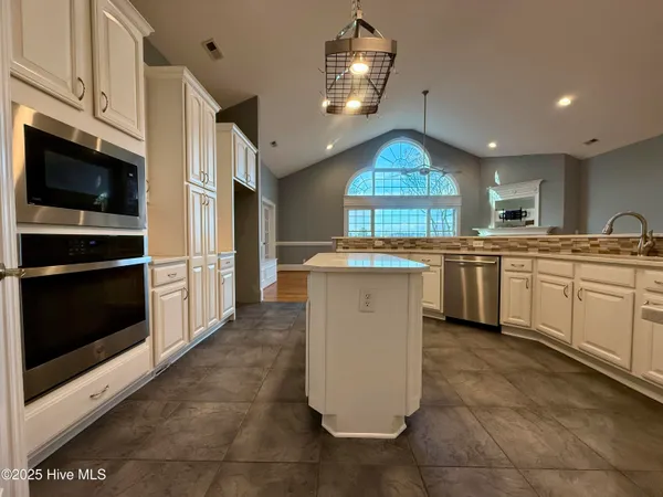 $695,000 | 1380 Bear Trap Road, Williamston, NC 27892