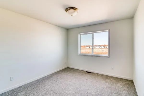 $379,930 | 6865 32nd Street South, Fargo, ND 58104