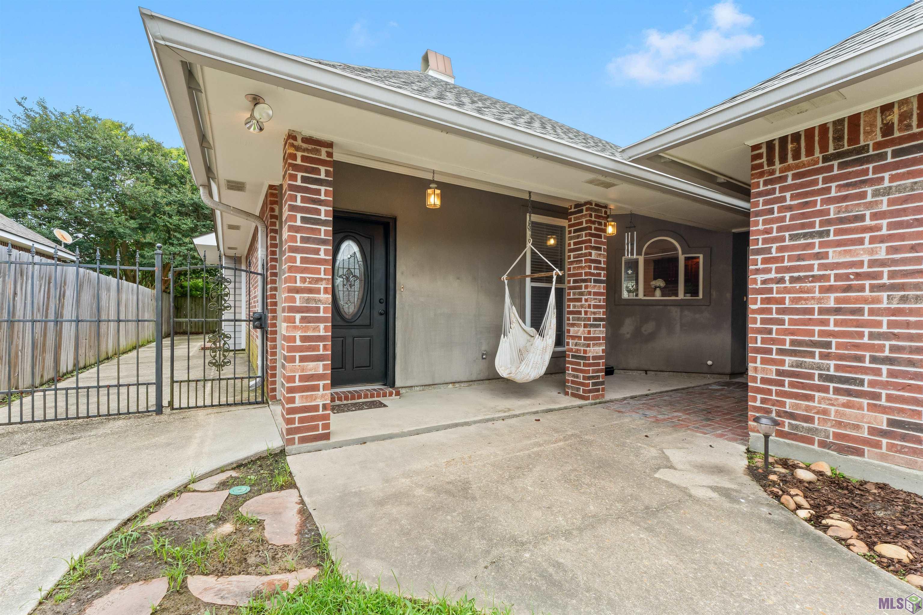 1943 Hunters Way Drive Baton Rouge, LA 70816 - Photo 4 of 25