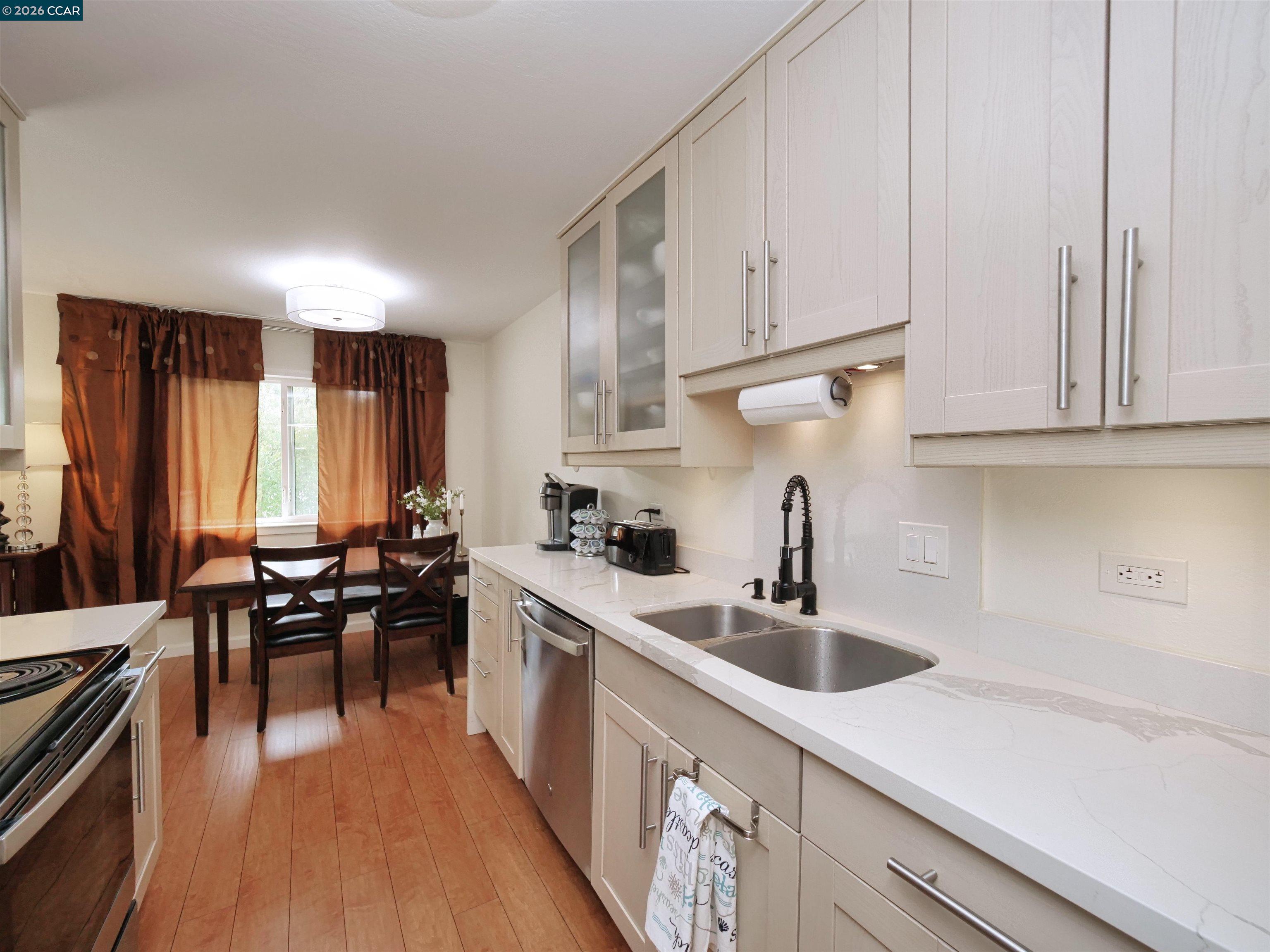 2180 Geary Road, Unit 20 Pleasant Hill, CA 94523 - Photo 9 of 28 Backsplash & waterfall edge!